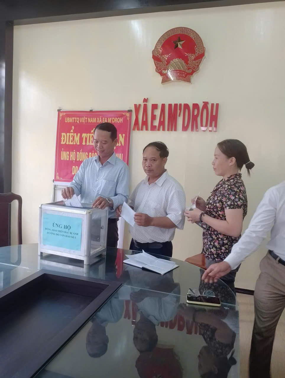 ĐU-HĐND-UBND xã EaM'droh phát động ủng hộ, giúp đỡ đồng bào các tỉnh Miền Bắc bị thiệt hại do bão số 3